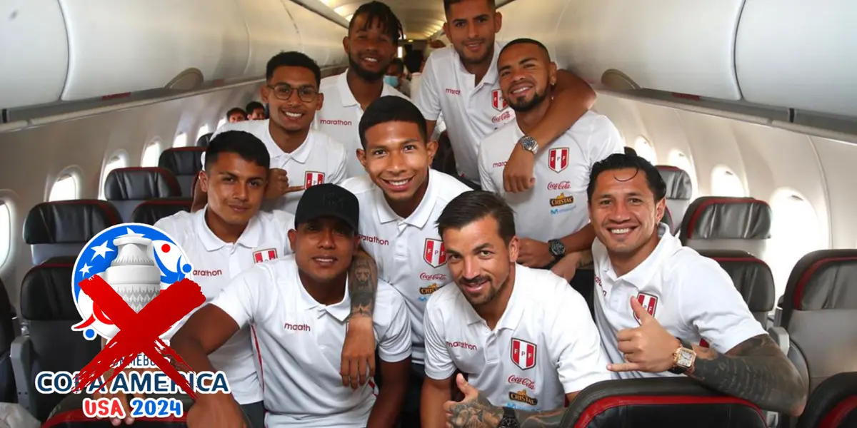 Selección Peruana en el avión