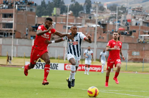 Alianza Lima sufrió una dura derrota frente a Sport Huancayo en la Liga 1