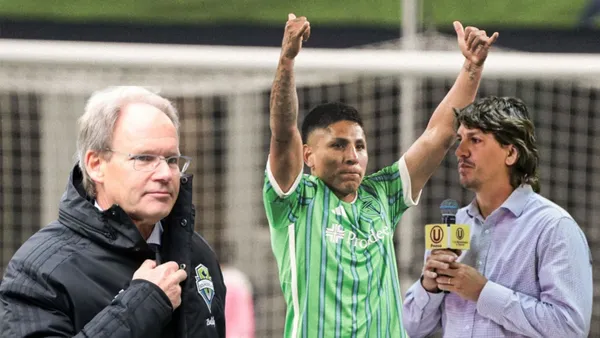 Brian Schmetzer - Raúl Ruidíaz - Jean Ferrari (Foto: Deporte Total USA)