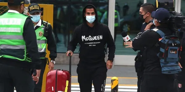 Cuando el lateral aterrizó en Perú, brindó algunos detalles sobre su relación con el equipo francés y las convocatorias de la Selección.