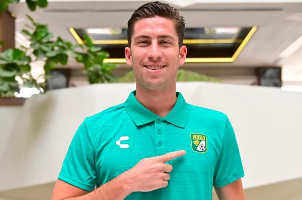 El atacante nacional fue sorprendido por un hincha del Club León