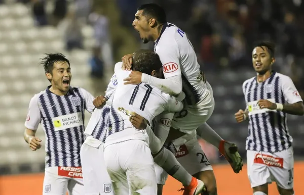 El crack peruano que dejaría todo para ser parte del primer plantel de Alianza Lima.