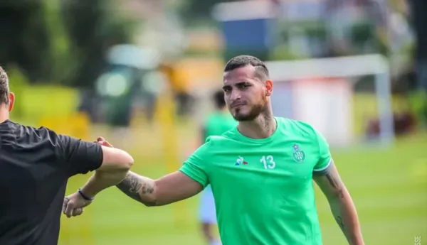 El lateral ha estado en el gramado en los últimos tres partidos