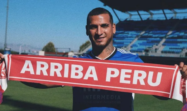 El lateral zurdo peruano debutó en la Major League Soccer
