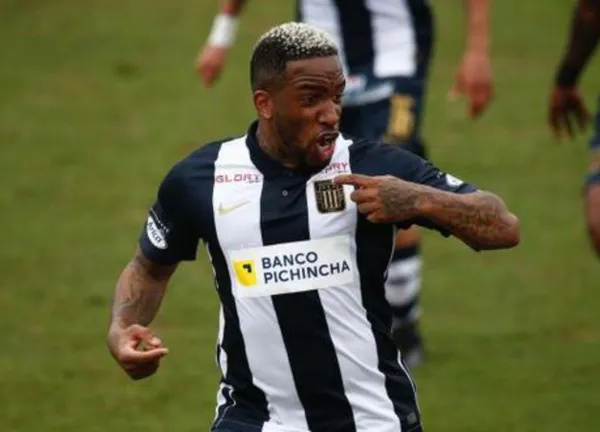 El máximo ente del fútbol europeo recordó a la 'Foquita' en la Champions League