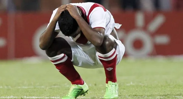 El peruano aún no se afianza en su equipo en Europa