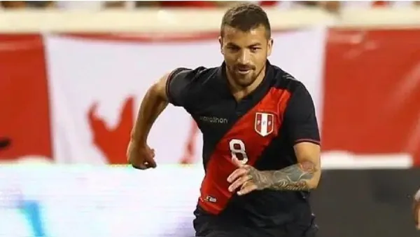 El profesor Ricardo Gareca volvió a apostar por Raúl Ruidíaz y no consideró a Gabriel Costa que tiene un gran presente en el Colo-Colo de Chile.