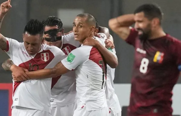 El tigre lo consideraba en la Bicolor, pero por buscar un nuevo club en dónde jugar arruinó su carrera