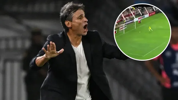Fabián Bustos dando órdenes (Foto: AFP)