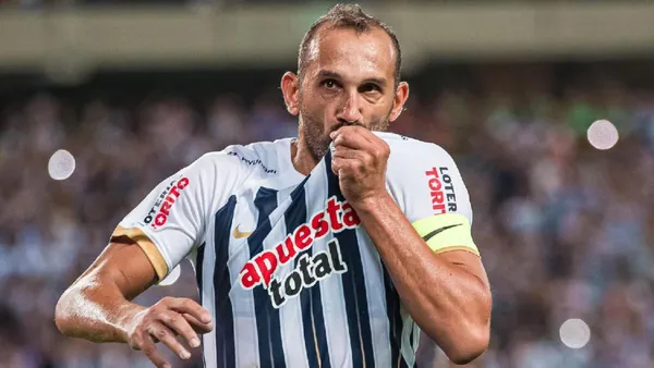Hernán Barcos jugando con la camiseta de Alianza Lima de Perú. (Foto: TOP Mercato)