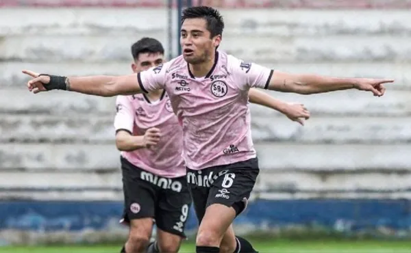 Lateral derecho seguirá jugando en la Liga 1 la próxima temporada