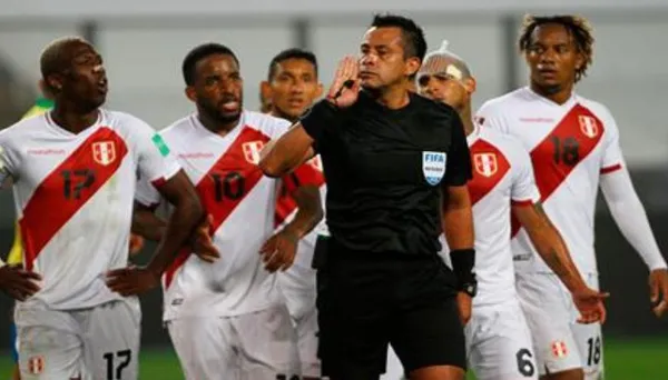 Le llegó el karma al árbitro tras decir que no se arrepiente por su error ante Perú