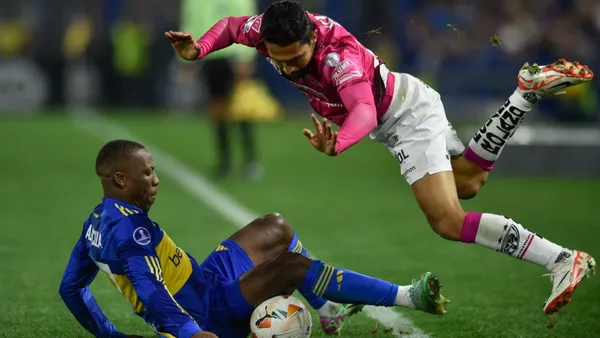 Luis Advíncula (Foto: X)
