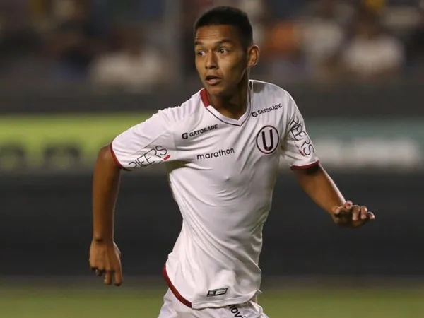 Nelson Cabanillas, el juvenil de Universitario de Deportes que se encuentra en la mira de la liga argentina y chilena.