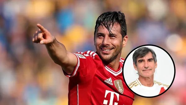 Óscar Ibáñez - Claudio Pizarro (Foto: X)