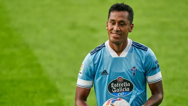 Renato Tapia con la camiseta del Celta de Vigo de España. (Foto: BolaVip)