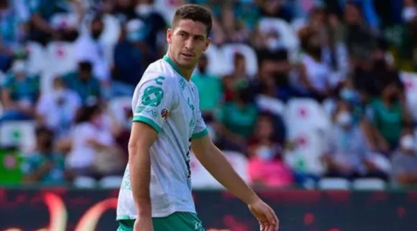 Santiago Ormeño tendría nuevo compañero en León