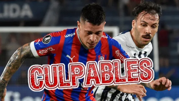 Sebastián Rodríguez peleando la pelota con Iturbe de Cerro Porteño