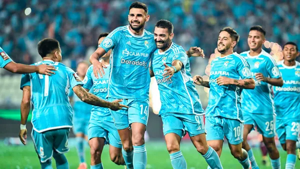 Sporting Cristal celebrando gol