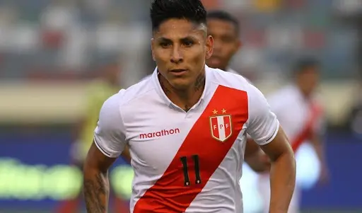 El delantero mexicano-peruano no fue citado para los duelos eliminatorios ante Colombia y Ecuador.
