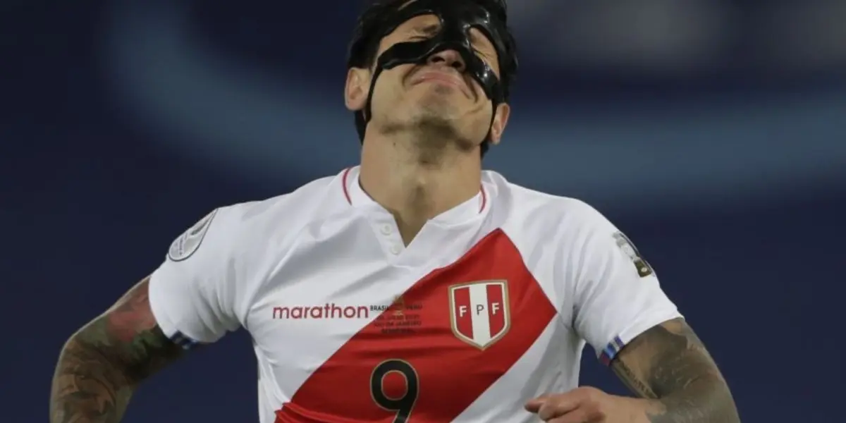 Goleador peruano tuvo minutos en la derrota de su equipo 