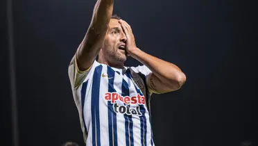 Hernán Barcos celebrando gol (Foto: Alianza Lima) 