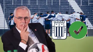 Jorge Fossati observando detenidamente a los jugadores de Alianza Lima reunidos en Matute
