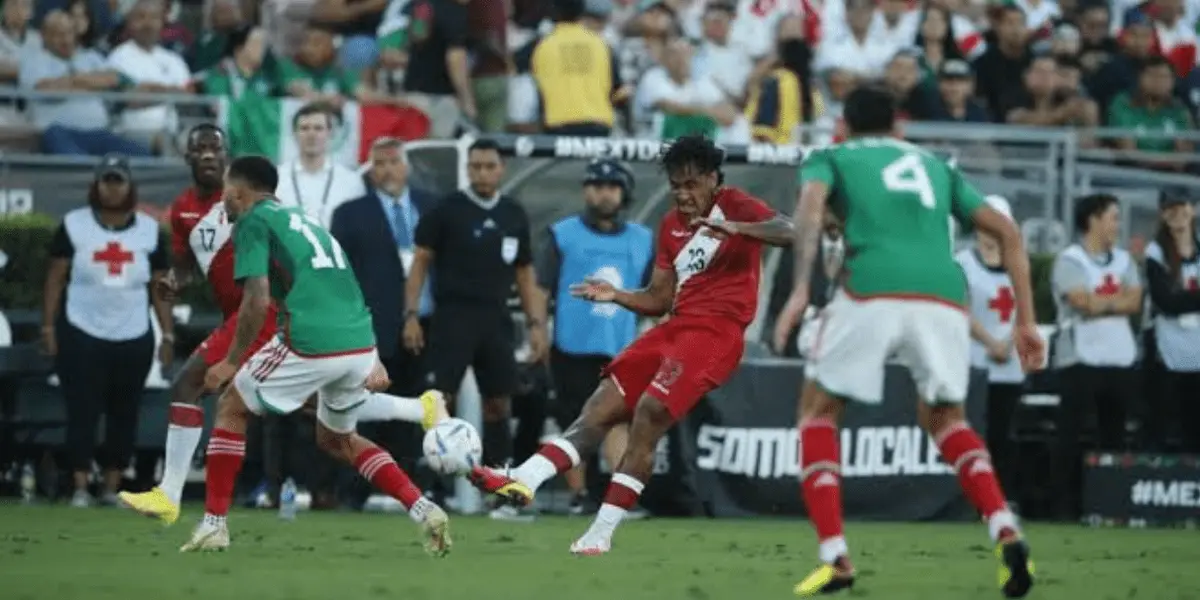 Juan Reynoso tuvo un debut con derrota en la Selección Peruana