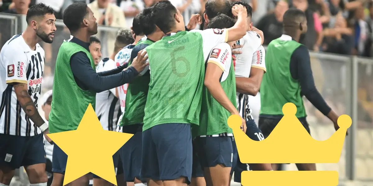 Jugadores de Alianza Lima celebrando gol 