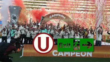 Universitario de Deportes celebrando el título de la temporada 2023