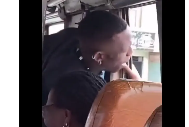 Luis Advíncula como cobrador de combi 