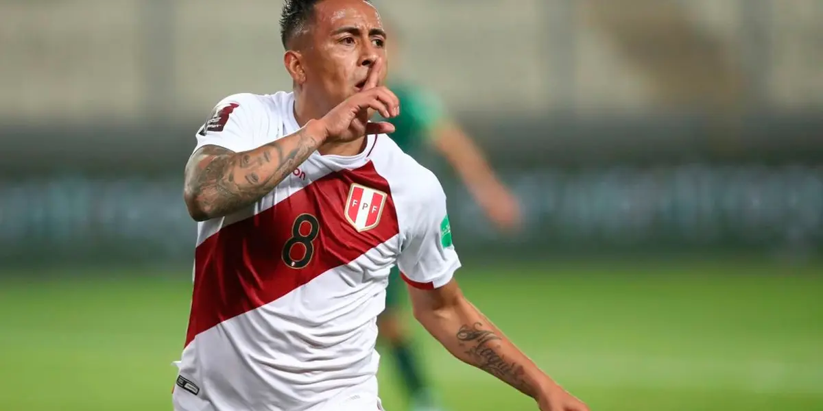 A pesar que en su momento todos lo pedían por encima del volante peruano, hoy nadie haría ese cambio