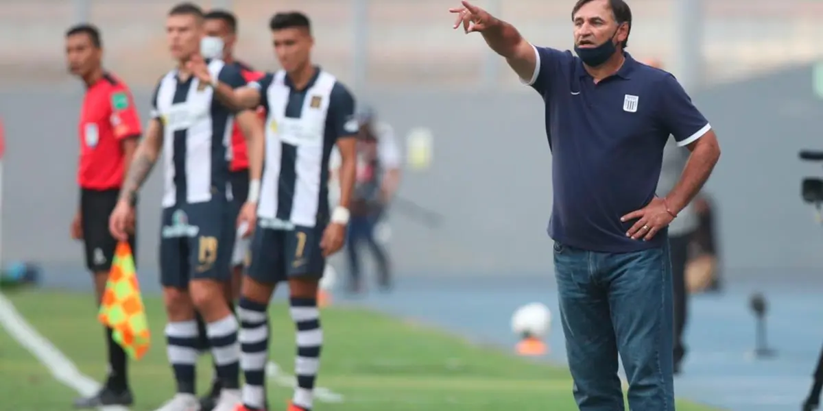 Al contar con inumerables figuras, Carlos Bustos tendría para escoger en el banquillo