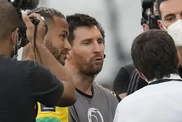 Al parecer, las autoridades sanitarias querían entrar desde antes al hotel donde se quedaron los argentinos, pero no pudieron entrar.