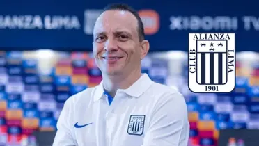Alejandro Restrepo posando con la camiseta de Alianza Lima
