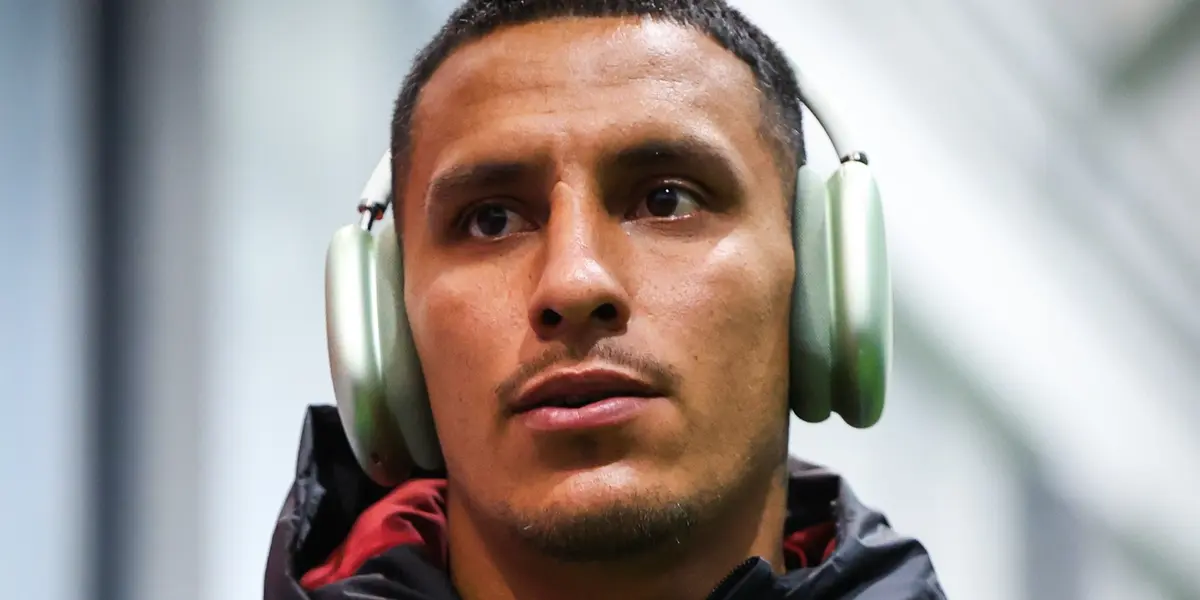 Alex Valera con sus audífonos (Foto: Universitario)