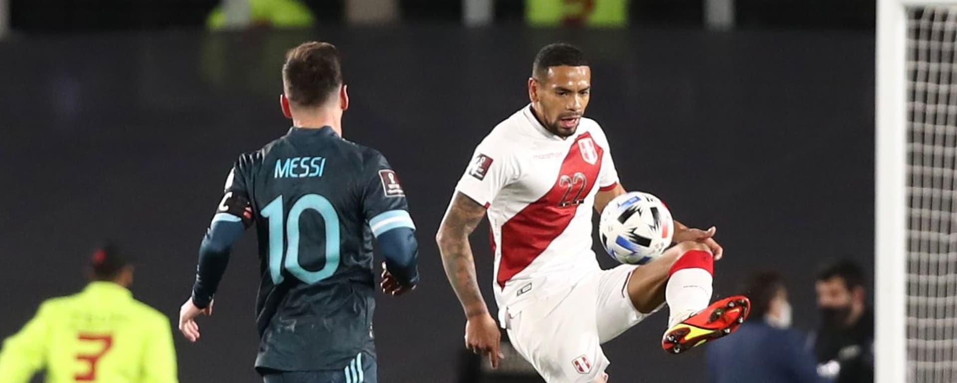 Alexander Callens es el nuevo caudillo de la Selección Peruana, pues a base de empuje y esfuerzo se ha ganado a la hinchada de la ‘sele’.