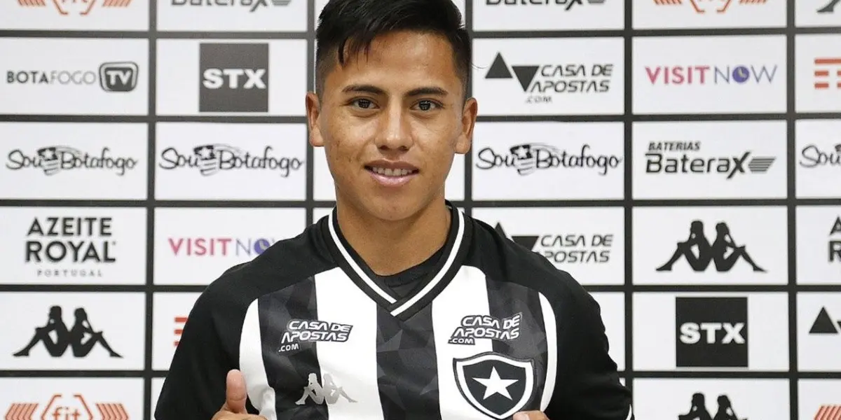 Alexander Lecaros hace algunos días fue oficializado en el Avaí de Brasil