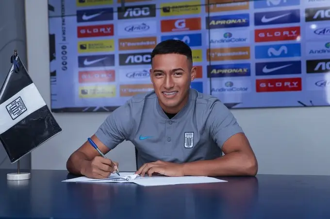 Alianza Lima aseguró el futuro de Oswaldo Valenzuela