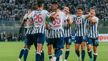 Alianza Lima celebra gol 