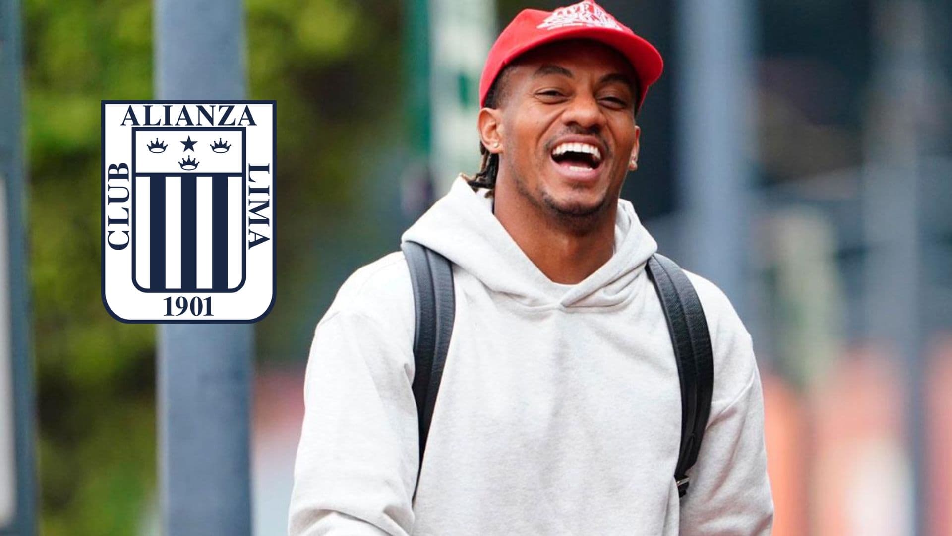 André Carrillo sonriendo