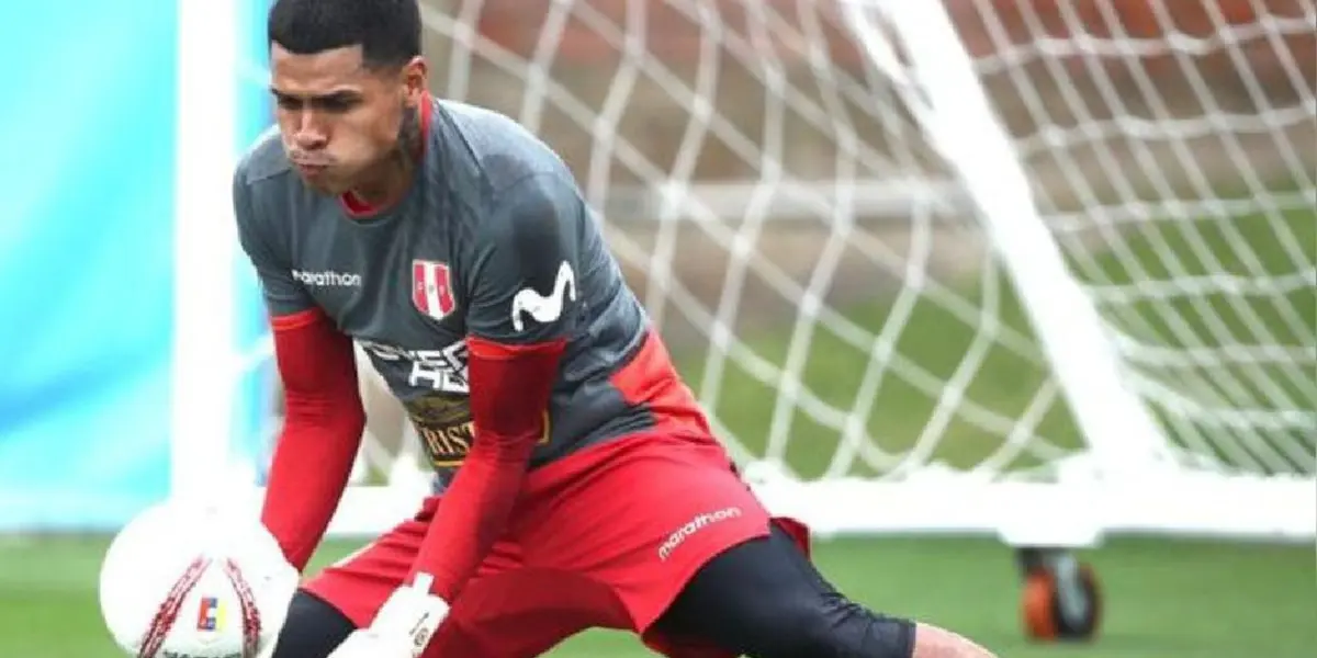 Ángelo Campos tapando en Videna