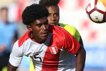 Ante el bajón de nivel de Aldo Corzo, todo parece asegurar una pronta aparición de Mora en la oncena de Gareca.