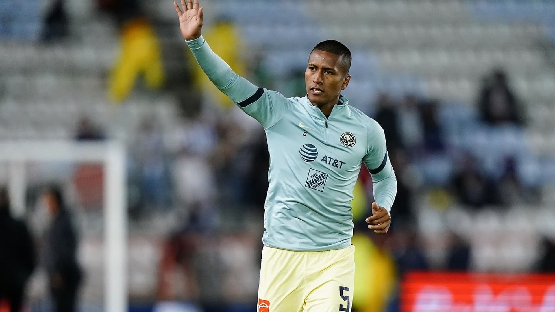 Ante el supuesto interés de equipos de la Premier por Pedro Aquino, la prensa inglesa indicó dos razones por las que ven inviable el fichaje de la 'Roca'.