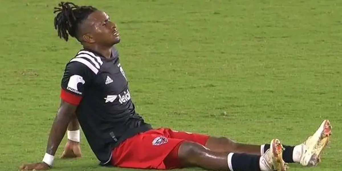 Ante no haber un extremo derecho y tanto Farfán como Paolo no están para jugar los 90 minutos, la única opción que queda es Santiago Ormeño.