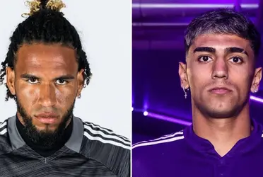 Arquero de la selección bromea con su compañero de equipo, de cara al partido frente a Uruguay