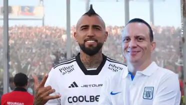 Arturo Vidal y Alejandro Restrepo posando para las cámaras