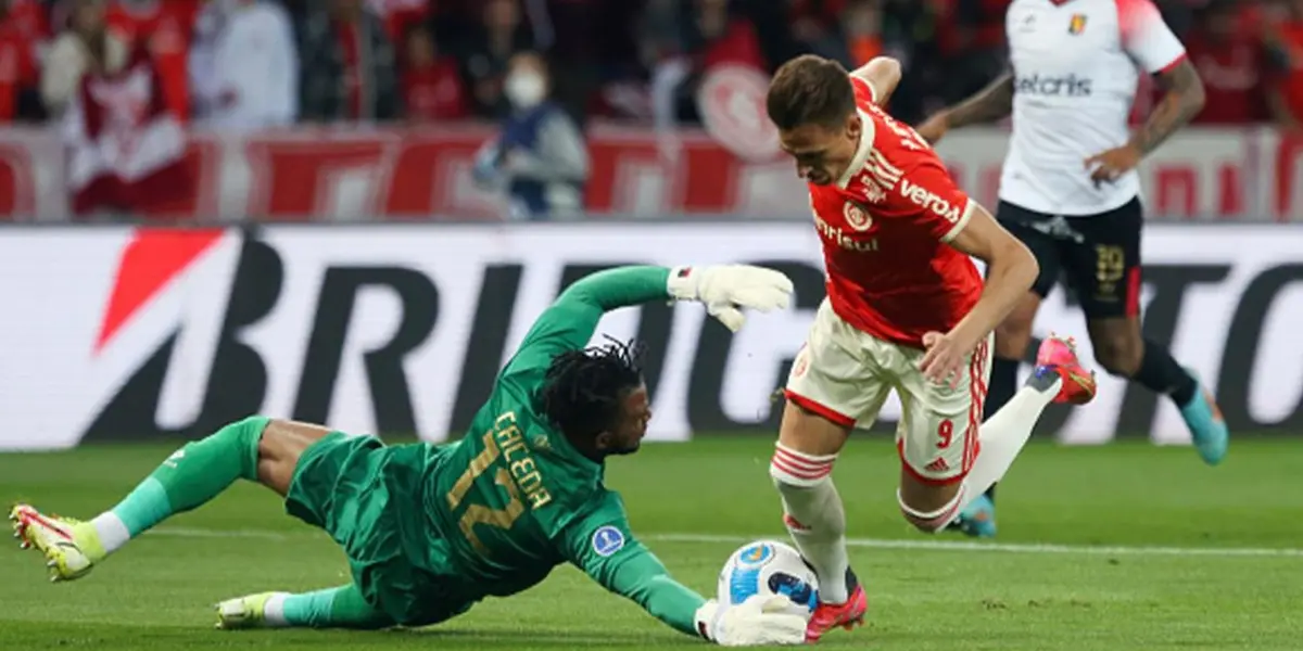 Carlos Cáceda fue el mejor de Melgar en los cuartos de final