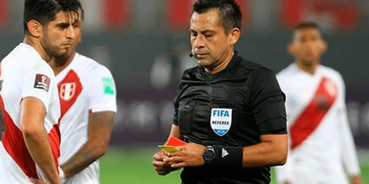 Carlos Zambrano podría dejar de ser titular en la Selección Peruana