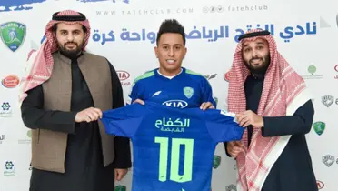 Christian Cueva con la camiseta 10 del Al Fateh de Arabia Saudita. (Foto: Andina)
